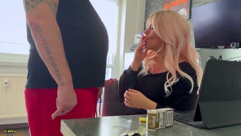 Jey_smoking - Ich Muss Arbeiten Und Er Will Wieder Ficken [FullHD 1080P]