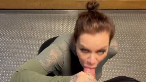 SteffiBlond - Steffi IM PIMMELFAHRSTUHL - SCHWANGERE HAT HEISSHUNGER AUF WIXXE [HD 720P]