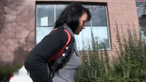 YvetteXtreme - Kabelbinder-Titten in der Stadt [HD 720P]