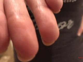 Femdom Puppy Play - step Mom's Pervy Pee [FullHD 1920P]