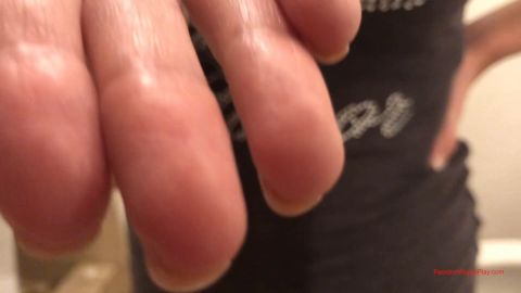 Femdom Puppy Play - step Mom's Pervy Pee [FullHD 1920P]