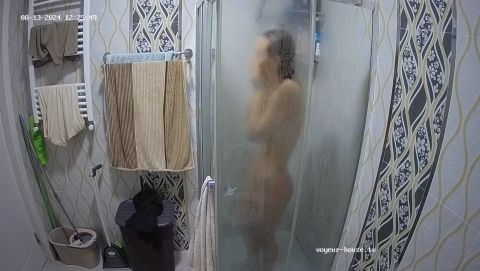 Alleria Friend Showering, 13 08 2024 [HD 720P]
