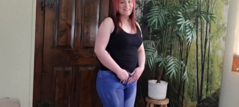 Elly_Blum - Mein erster Jeanspiss mega Ladung [HD 720P]