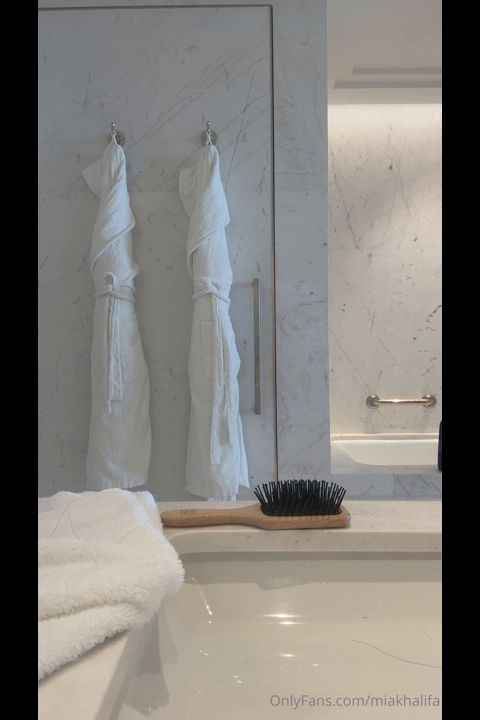 Mia Khalifa - Scene [SD 404P]