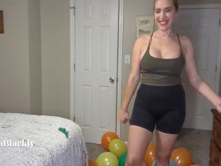 LinaBlackly - Auntie Pops You Balloons on her Tits [FullHD 1080P]