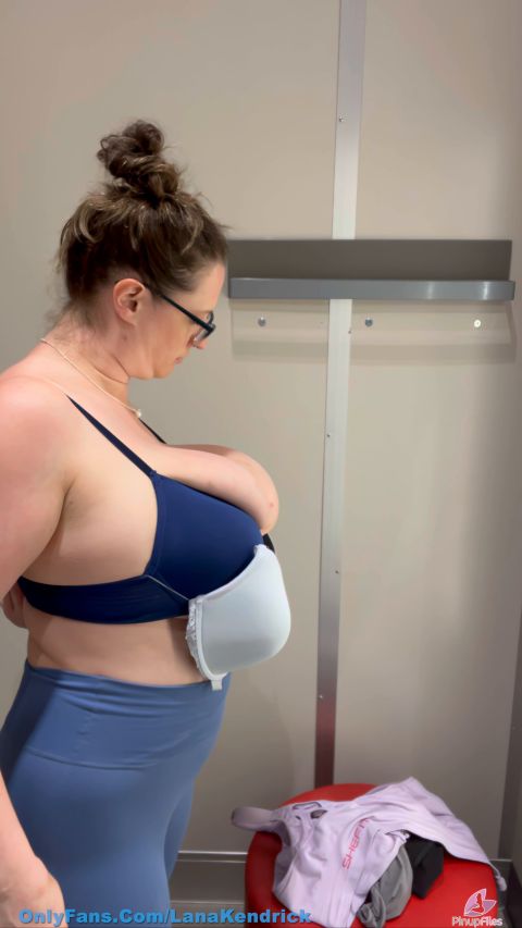 Lana Kendrick - Dressing Room Try Ons [2K 2160P]