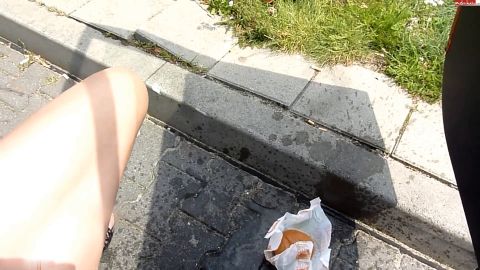 ViktoriaGoo - Pissburger an der Autobahn [FullHD 1080P]