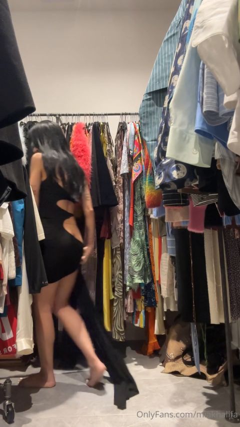 Mia Khalifa - Try on Dresses [FullHD 1080P]