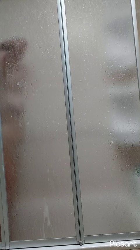 Softbrattypuppy - Schau zu, wie ich unter der dusche komme, ohne dass ich es mitbe... [FullHD 1080P]