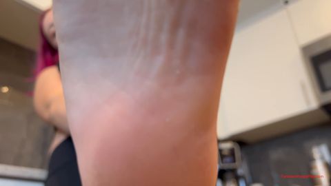 Femdom Puppy Play - Capri Feeds Her Scraps and Sweat [FullHD 1080P]