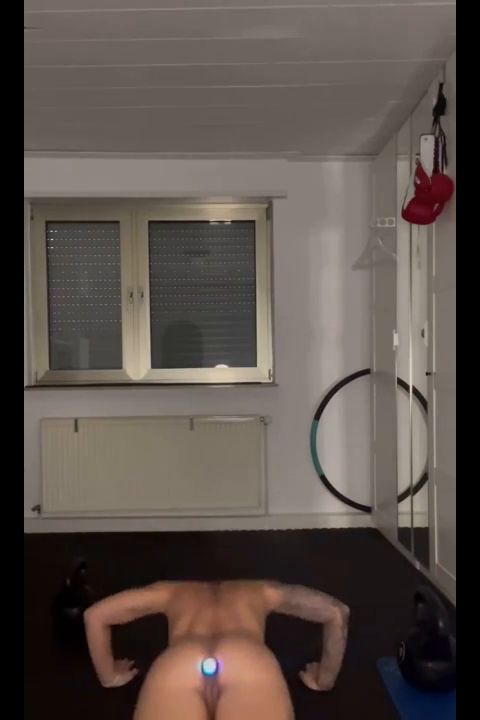 SexyMilf84 - Mein Fitnessprogramm [SD 432P]