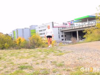 Overlooked Pisser [FullHD 1920P] - Screenshot 1