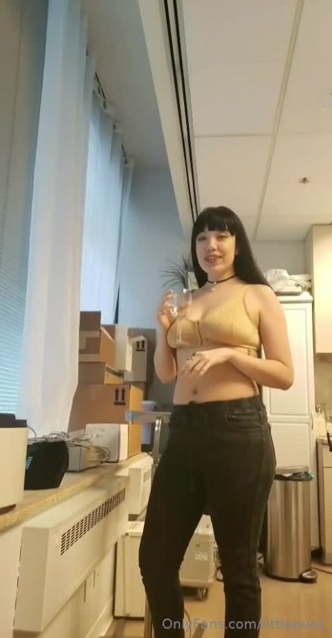 OnlyFans 2020-01-17_128573751_Trying_on_sizes_for_implants_next_month_Gonna_add_550cc