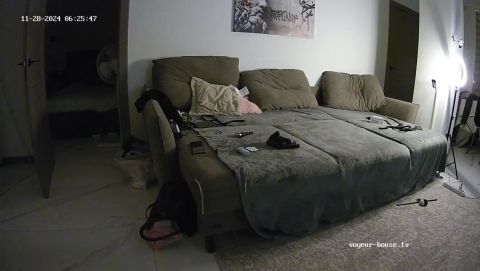 Voyeur-House - Guests Sexshow 28-11-2024 [HD 720P]