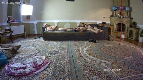 Voyeur-House - Eleonora Gives Blowjob To Crockee 26 06 2025 Cam 2 [HD 720P]