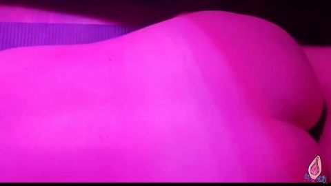 litclit69 - POV: Heißer Doggy mit glänzenden Prachtarsch im Rotlicht [HD 720P]