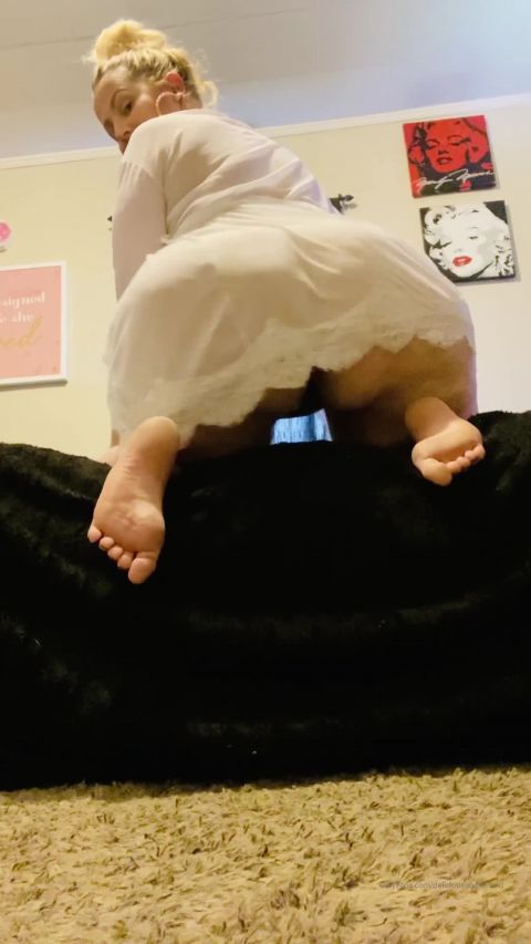 OnlyFans deliciousondemand-10-03-2020-174476089-Delicious Big cake booty shaking for you and st