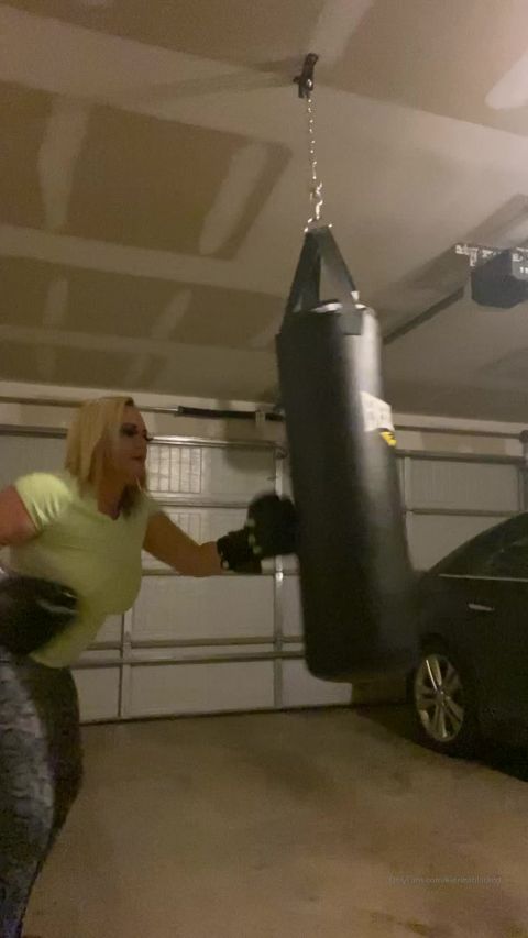 OnlyFans katrinathicc-06-04-2020-216807422-We_got_a_heavy_bag_and_I_love_it___Who_can_help_me_out_with_my_form