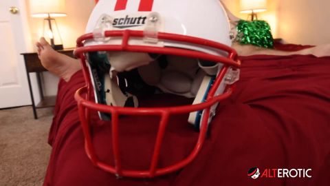 Lorelai Leigh, Taylor Nicole - Cheerleaders Seduce The Football Star [FullHD 1080P]