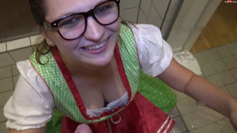 Luna-Light - Dirndl Titten Piss [FullHD 1080P]