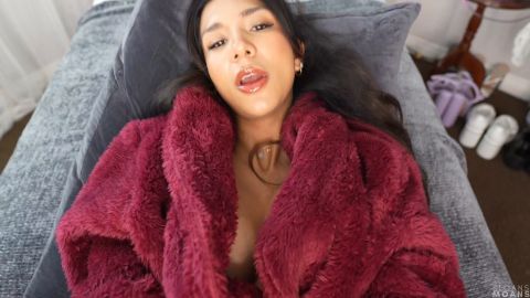 Sloane Sabbath / Sloansmoans  - Robed For Your Pleasure 4K [4K 2160P]