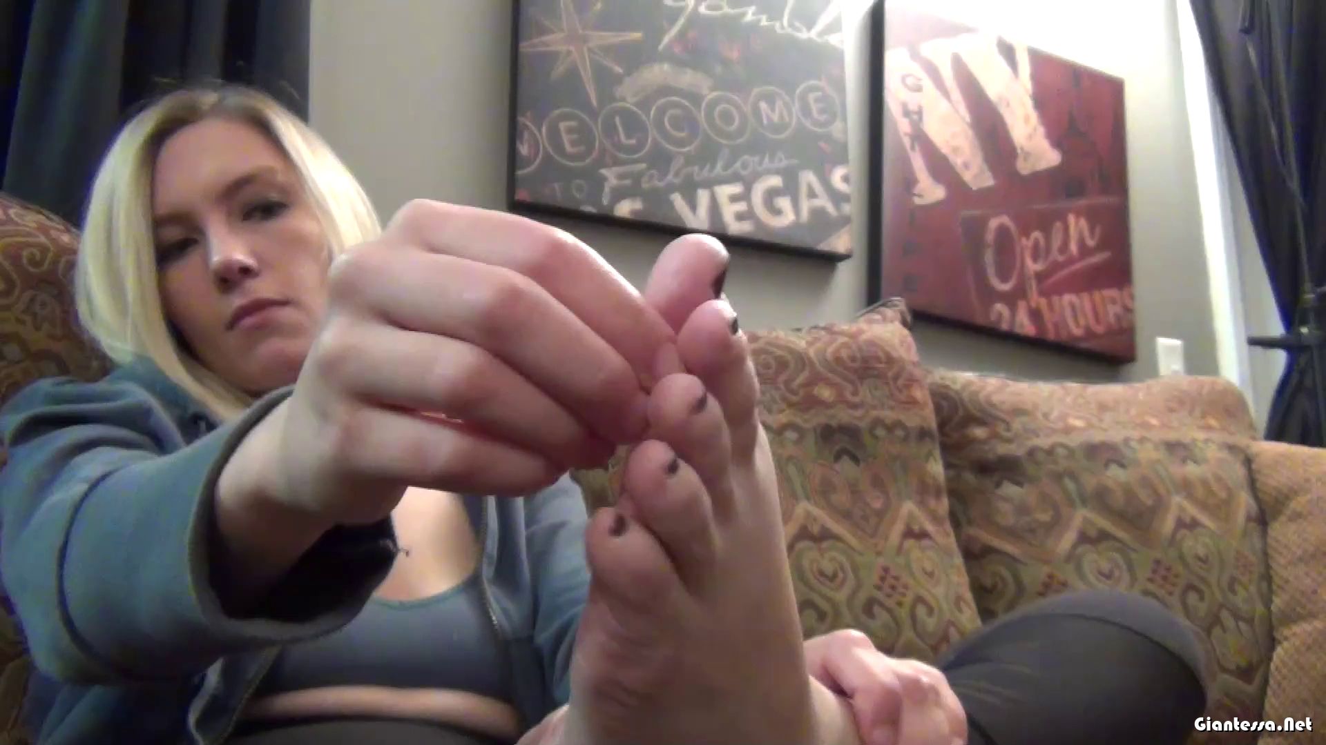 Southern Giantess – You Ve Been a Bad Boy Samantha Babysits Shrunken Boy