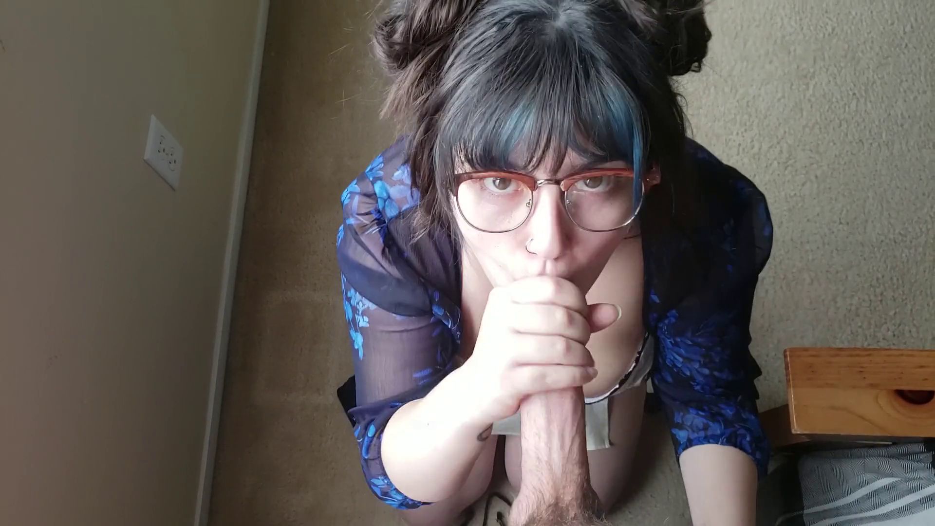 Preview for Sugarladybaby   Young Teen Swallows Cum After Deepthroat