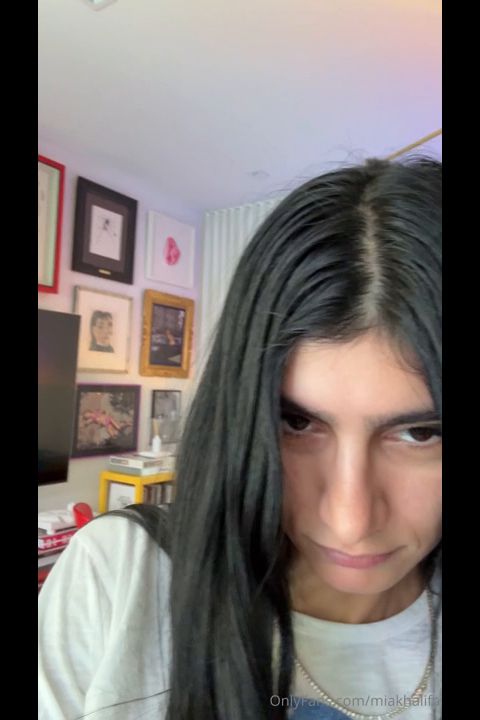 Mia Khalifa - Livestream [SD 404P]