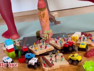 Smutty_Luce – Giant SHITS on the City – Special Fan request [HD 1280P] - Screenshot 1