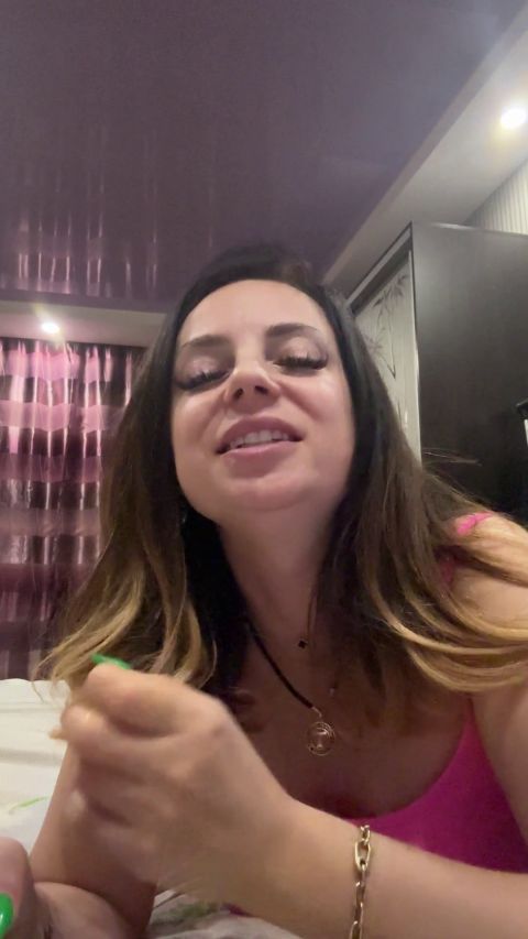 LarisaCum - Ich masturbiere meinen 20cm Schwanz sehr hart und lutsche ihn dann seh... [FullHD 1080P]