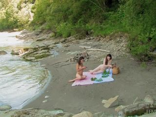 ANNA-LEAH AND MABELLE –  Picnic – Video – FEMJOY