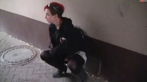 HornyRoxy - PipiLotta CityPiss [FullHD 1080P]