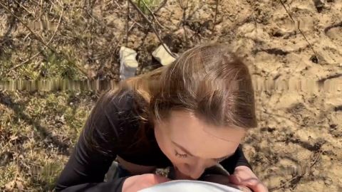 Elenarebelle - Erstes Date am See, hart geblasen und ausgesaugt [HD 720P]