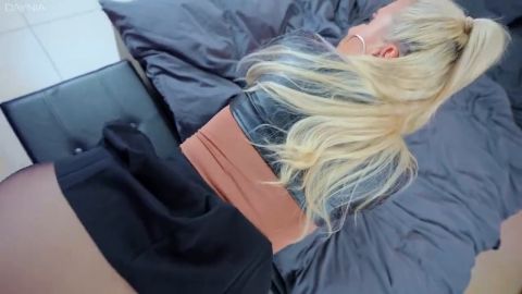 Daynia - Sorry DADDY - Dein SOHNEMANN fickt mich in den ARSCH - NOAH (19) bekommt ... [HD 720P]