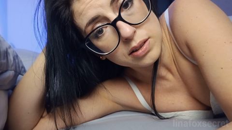 Linafoxsecret - Sharing the bed with Mommy [4K 1440P]