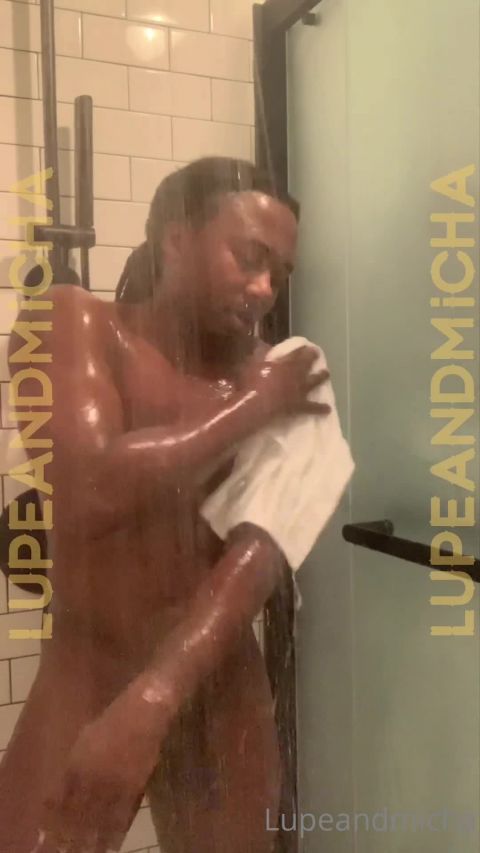 OnlyFans lupeandmicha_2021.05.16_2110950282_Lupe_sexy_ass_showering_I_know_some_of