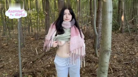 DaphneDietz - Mein erstes Mal im Wald - OUTDOOR TEEN & NATURSEKT [HD 720P]