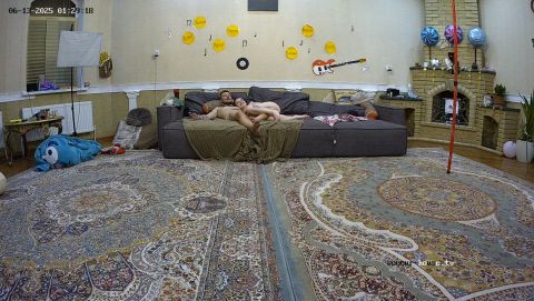 Crockee Aora Couch Fun Livingroom 2025-06-13 [HD 720P]