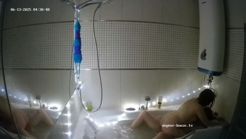 Erik Frida Allentia, Bath And Sex In Bathtub 2025-06-13 Cam 5 [HD 720P]