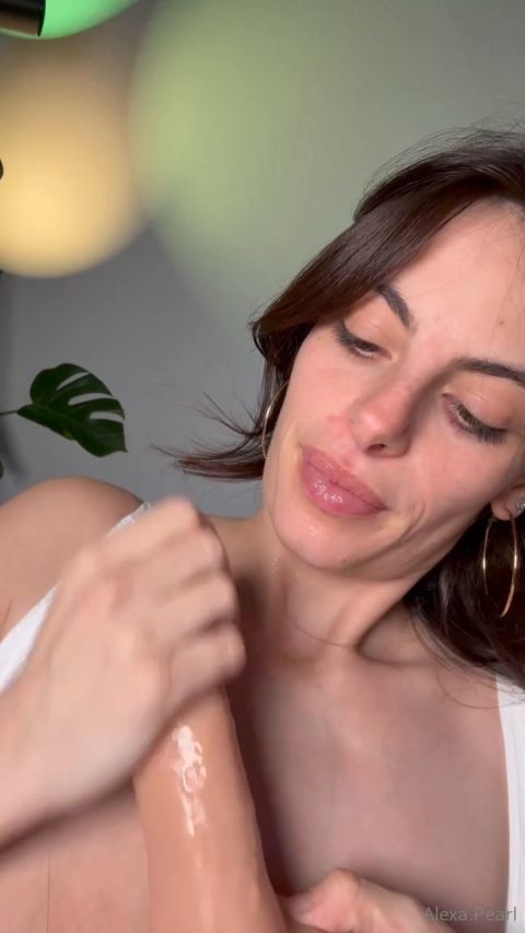 MissAlexaPearl / Alexa Pearl - Missing You A Solo Dildo Fantasy Just For You [HD 720P]