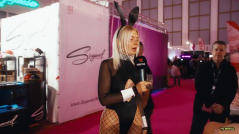 Visit-X - Venus 2024 - Folge 4 - LiaEngel testet verrückte Toys und Gadgets [FullHD 1080P]