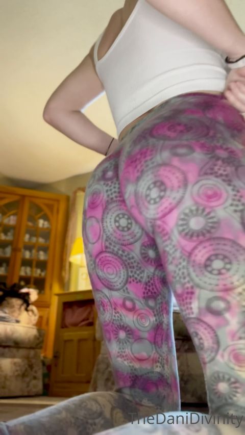 Dani Divinity aka thedanidivinity in clip Have you ever fetishized being stupid If you haven't, you're missing out. Try it n [FullHD 1080P]