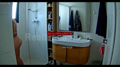 Reallifecam - Karma And Bf Romantic Kissing And Hard Sex In The Shower 27.10.2024 [HD 720P]