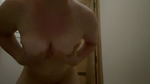 sweetlucy96 - Meinen Sonnenbrand eincremen [FullHD 1080P]