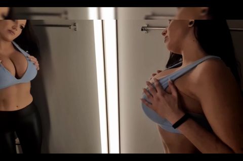 JoleeLove - Lass uns sehen was in der Umkleidekabine passiert [FullHD 1080P]