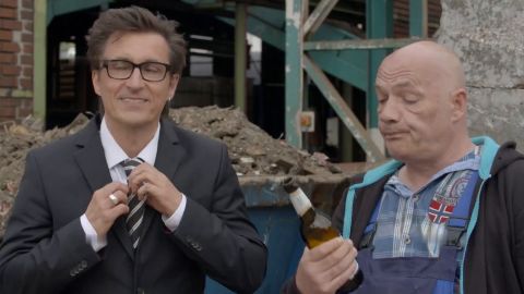 Diether-v-Stein - Rothaarige Mechanikerin Paula Rowe wird von mir in der Garage ge... [FullHD 1080P]