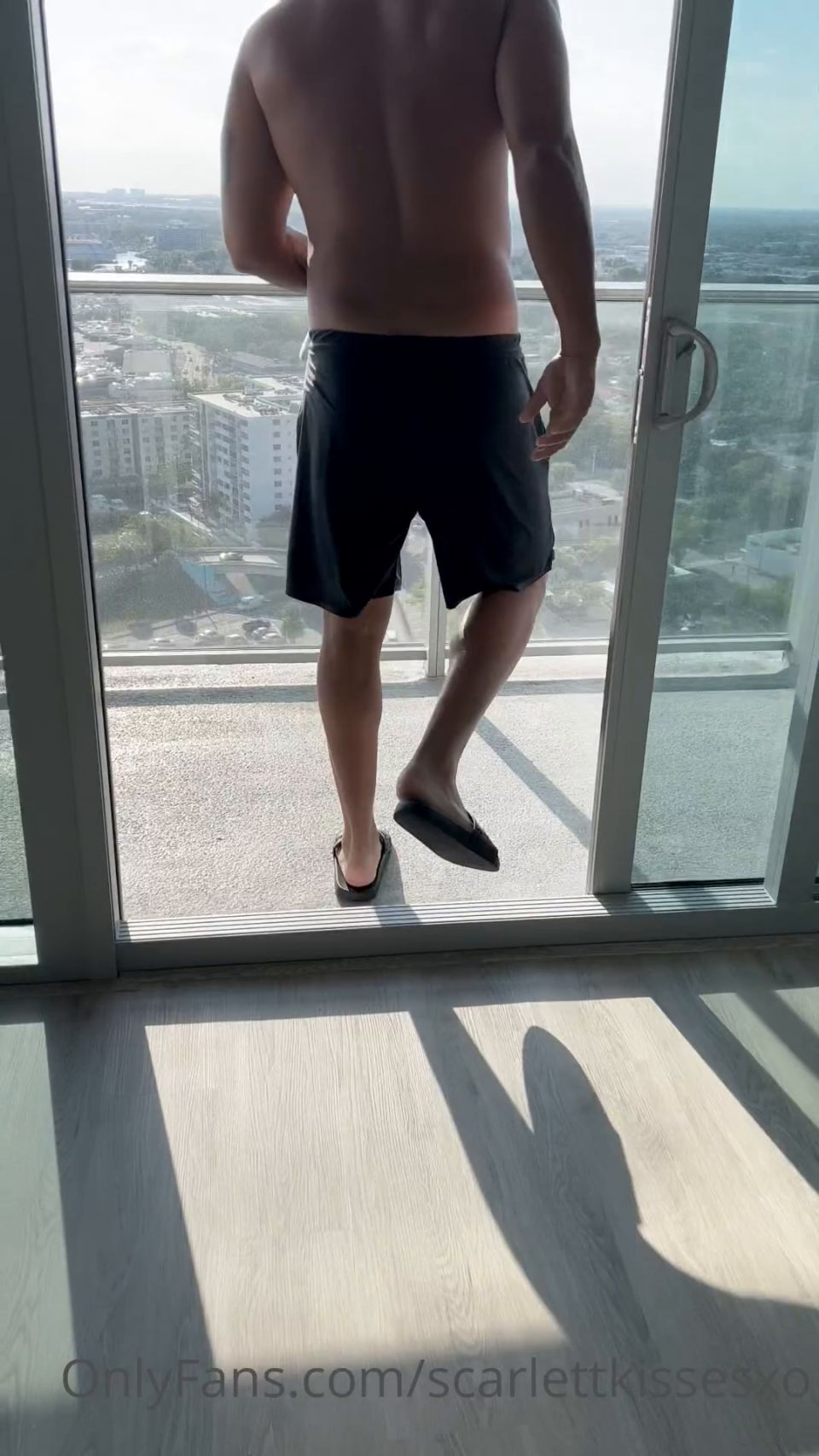 scarlettkissesxo - Pool Day [FullHD 1080P]