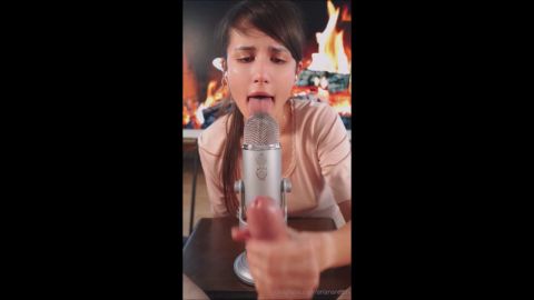 ArianaRealTV - ASMR Mic Licking, Oil Massage, And Handjob [HD 1280P]