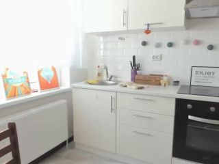 Teen Blonde Rannasemmel Solo in a Kitchen