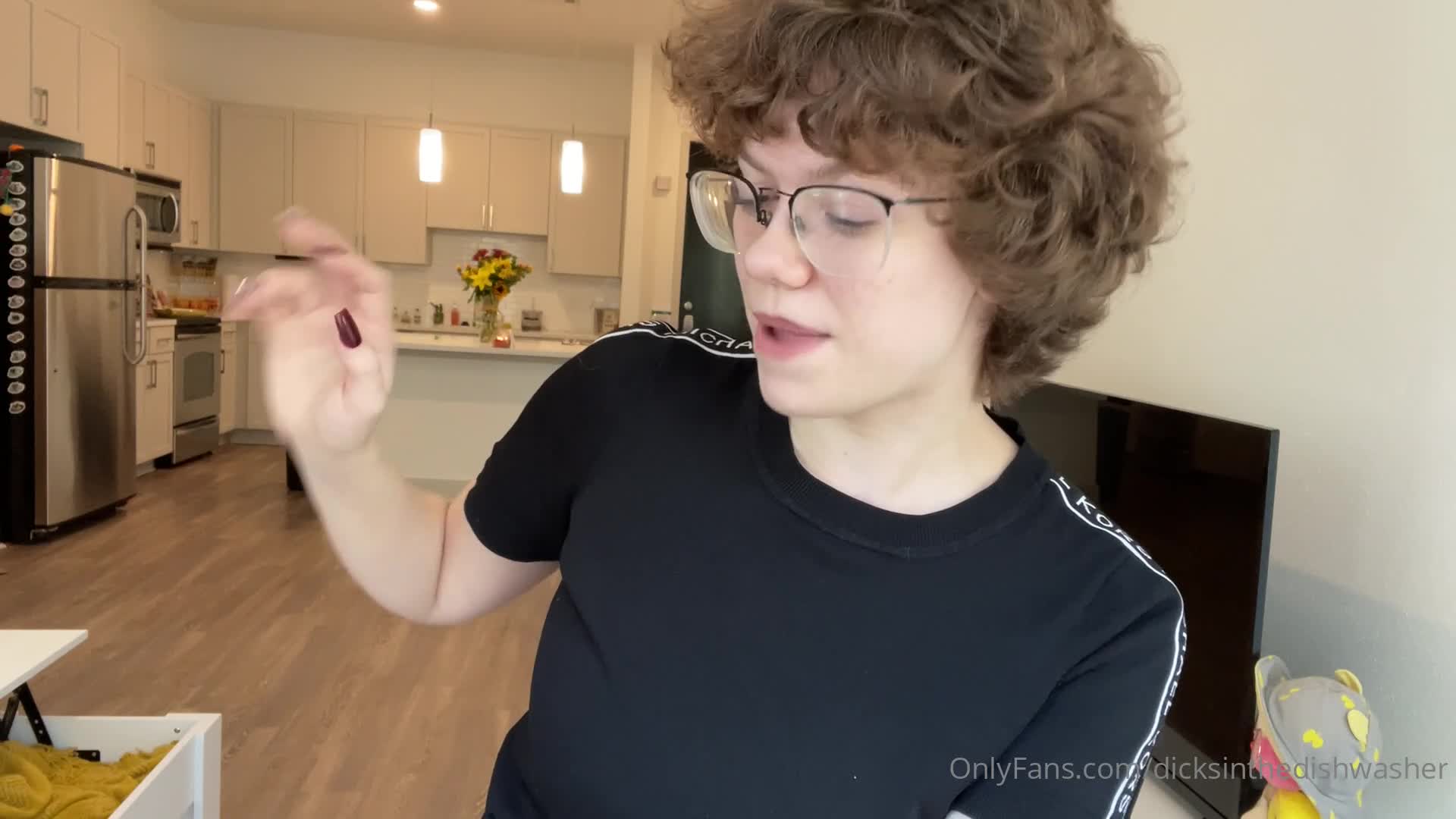 Dicksinthedishwasher blowjob